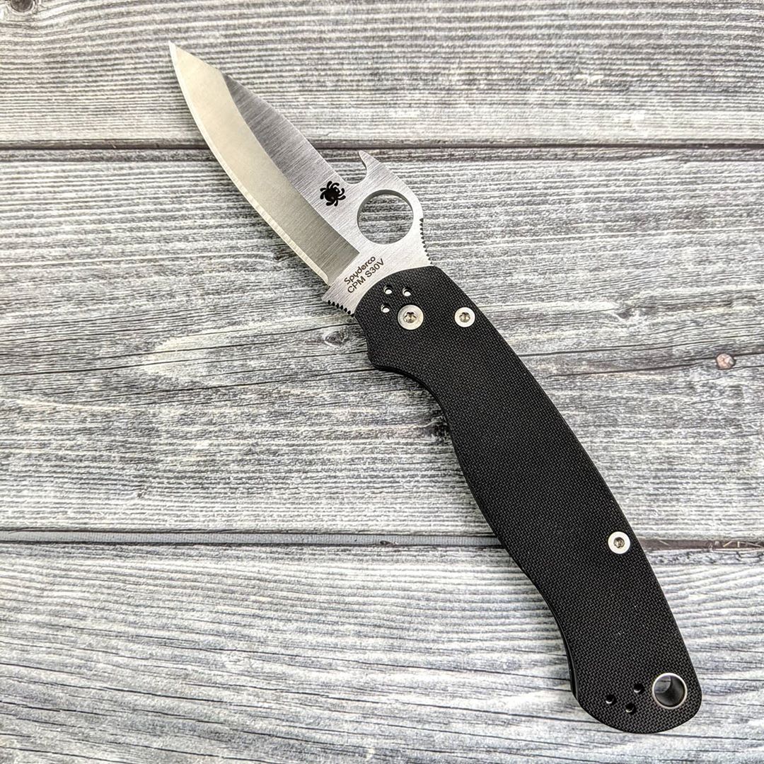 Spyderco Para 2 with Emerson Opener BladeOps Exclusive Jerking the